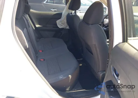 2025 Nissan Kicks Sv Fwd из США, поврежденный, VIN 3N8AP6CA4SL352063